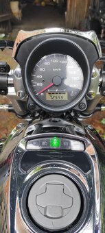 Suzuki Intruder M800 - 2