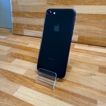 iPhone 8 256GB, černý (12 měsíců záruka) - 2