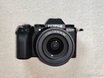 Nový Fujifilm X-S20 + Sigma 18-50mm 2.8 + Kit Lens - 2