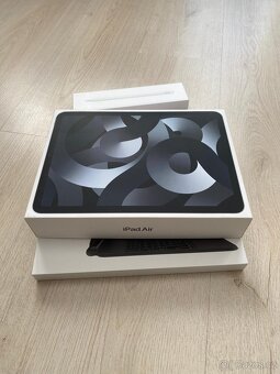 iPad Air 2022 + příslušenství - 2