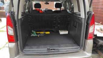 Peugeot Partner Teepee 1,5 HDi, 207000 km - 2