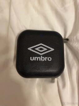 Přenosný mini reproduktor Umbro 494616RD - 2