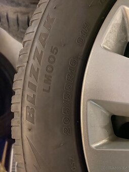 Plechové disky 16” 5x112 a zimní pneu 205/55/R16 - 2