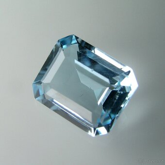 Topaz- oktagon-5,26 ct. - 2