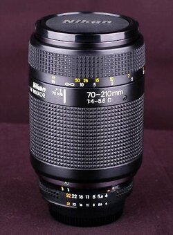 NIKKOR push-pull ZOOM 70-210mm AF. Světelnost 4-5,6. - 2