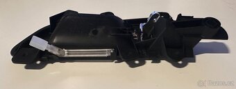 Audi A4 B8 PP vnitřní klika dveří - 8K0837020E - 2