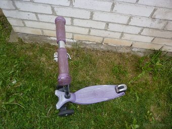 Koloběžka Kickboard MAXI MICRO JUNIOR, 5-12 let - 2