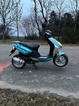 Skútr 50ccm - 2