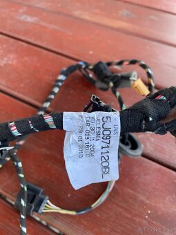 Prodám - ND z Levých předních dveří Škoda Fabia 2, 2010 - 2