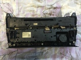 Ovládání klimatizace a rádia - 2