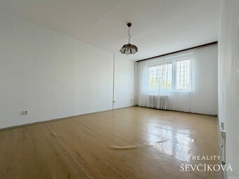 Pronájem bytu 1+1, 41 m2 – tř. Edvarda Beneše - 2