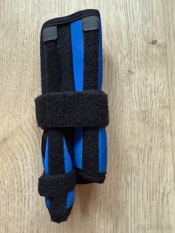 Zápěstní ortéza s palcem - 2