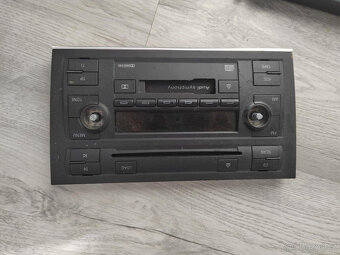 AUDI,  A4, cabrio ,kastlíky+ panel rádio - 2