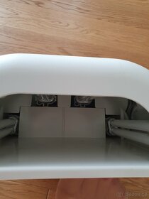 UV lampa na nehty - 2