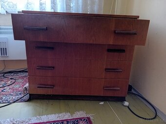 Komoda - 2