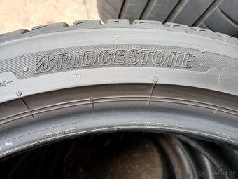 letní pneu 245/40 r19 - 2