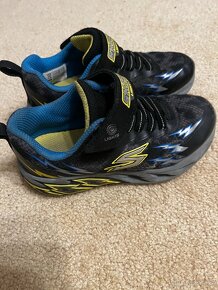 Skechers - 2