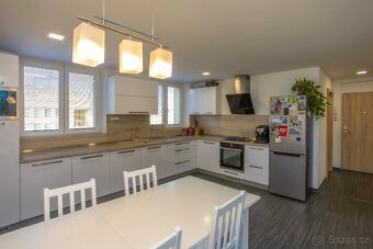 Prodej bytu 3+1 - 138 m² - Višňovka – Pardubice - 2