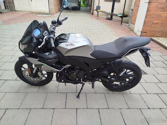 Aprilia Tuono 125 - 2