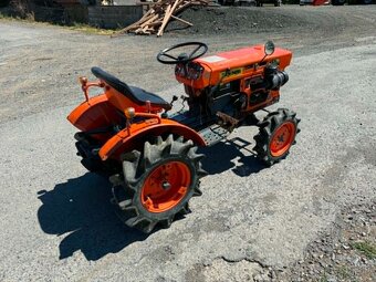 JAPONSKÝ MALOTRAKTOR KUBOTA B6001 4X4 - 2