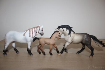 Rodina Andaluských koní Schleich - 2