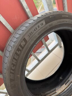 Michelin 235/45/18 letní - 2