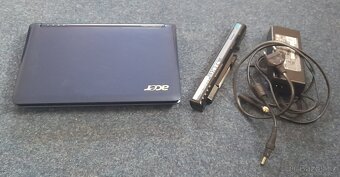 Mini notebook Acer aspire Windows XP. Funkční - 2