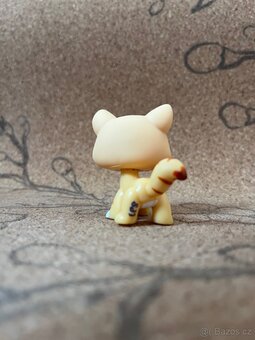 LPS #1572 Yellow striped walking cat - 2