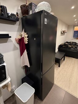 Chladnička s mrazničkou LG GBP62MCNBC - 2