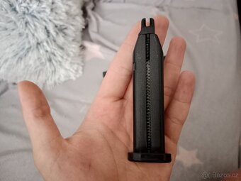 Glock 19- airsoft, manuál - 2