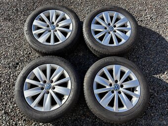 Alu orig letni sada Volkswagen 5x112 7J ET45 215/55 R16 M - 2