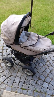 Hluboký kočárek k babičce nebo na chatu ale i do mesta - 2
