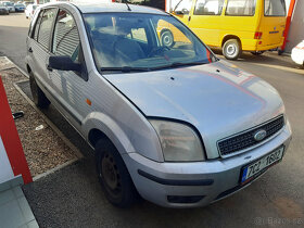 Ford Fusion 1,4i 2006 - jen díly z vozu - 2