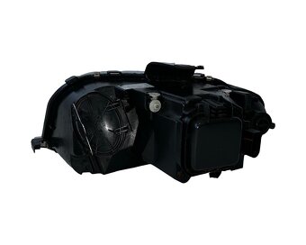 Pravý přední halogen 8P0941004K Audi A3 8P r.v. 2006 - 2