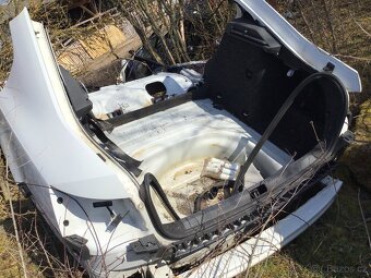 Zadek karoserie octavia3 combi a limuzína Fabia3 - 2