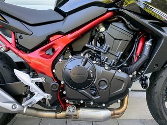 Honda CB 750 Hornet TOP STAV - 2