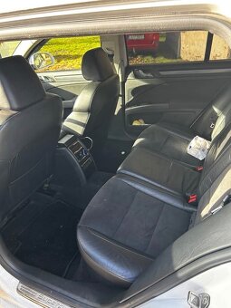 Škoda Superb - 2