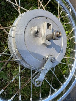 ORIGINÁL NEPOUŽITÉ PŘEDNÍ KOLO 16 NA MOTOCYKL JAWA ČZ - 2
