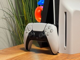Playstation 5 Slim mechanika + záruka / velmi zachovalý stav - 2