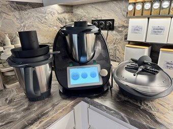 Thermomix TM6 limitka - lesklý černý - 2