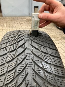 Zimni pneu Nokian wr snowproof 225/45 r17 - 2