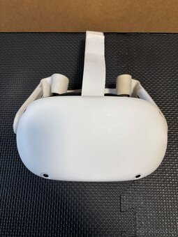 VR Oculus Quest 2 256 GB + hra Beat Saber - 2