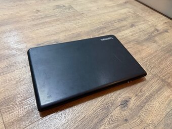 Pěkný notebook Toshiba, Intel, 6GB RAM, 250 GB SSD, W10 - 2