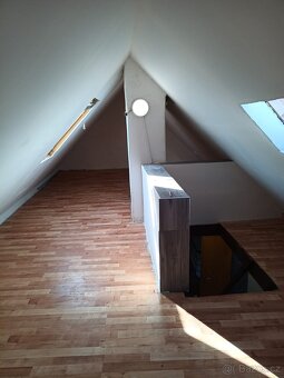 Pronajmu dvoupatrové 1+1 se zahradou v Aši - 2