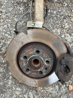 Tlumiče, těhlice, brzdy Octavia 4x4 - 2