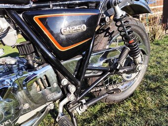 SUZUKI GN 250 - 2