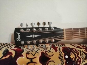 Dvanáctistrunná kytara Cort - 2