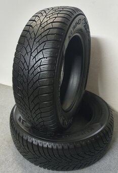 2x ZÁNOVNÍ 215/65 R17 Zimní pneu Kumho WinterCraft WP52 - 2