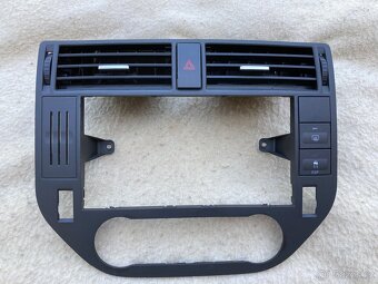 Rámeček kolem rádia Ford Focus C-Max - 2