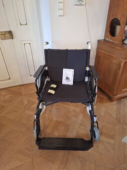Mechanický invalidní vozík Caneo_XL. - 2